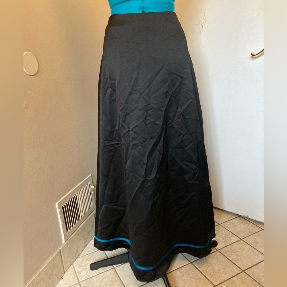 Scene Weaver Black Maxi Skirt with Teal Accent